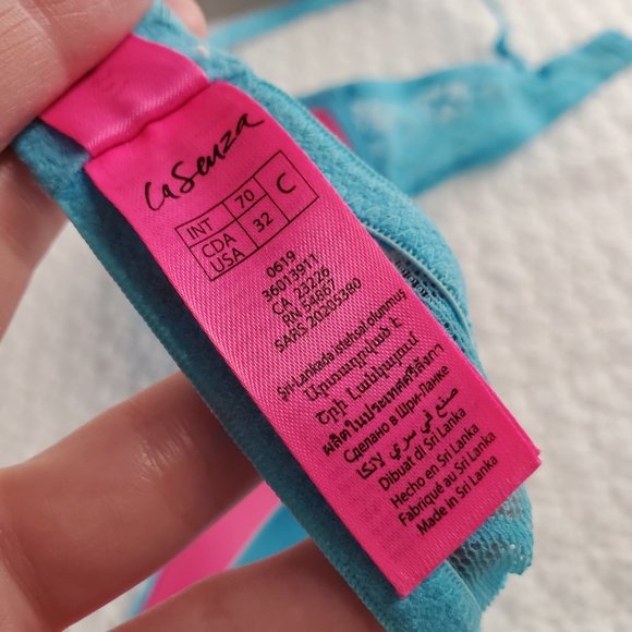 LaSenza REMIX Push Up Plunge Bra: Cyan Blue Lace with Hot Pink Lining - Picture 6 of 8